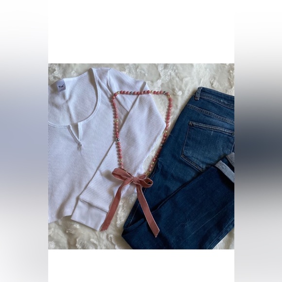 CHANEL Ribbon Necklace - Picture 2 of 11
